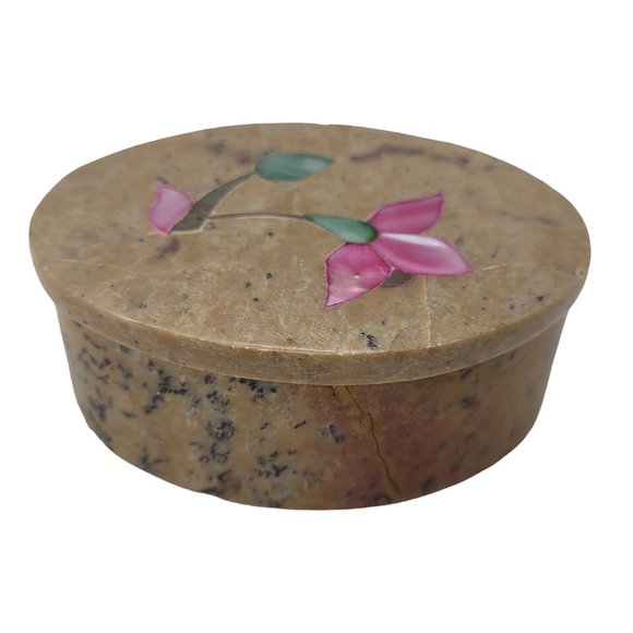 Vintage Stone Trinket Box with Inlaid Flower Design on Lid - Picture 4 of 10